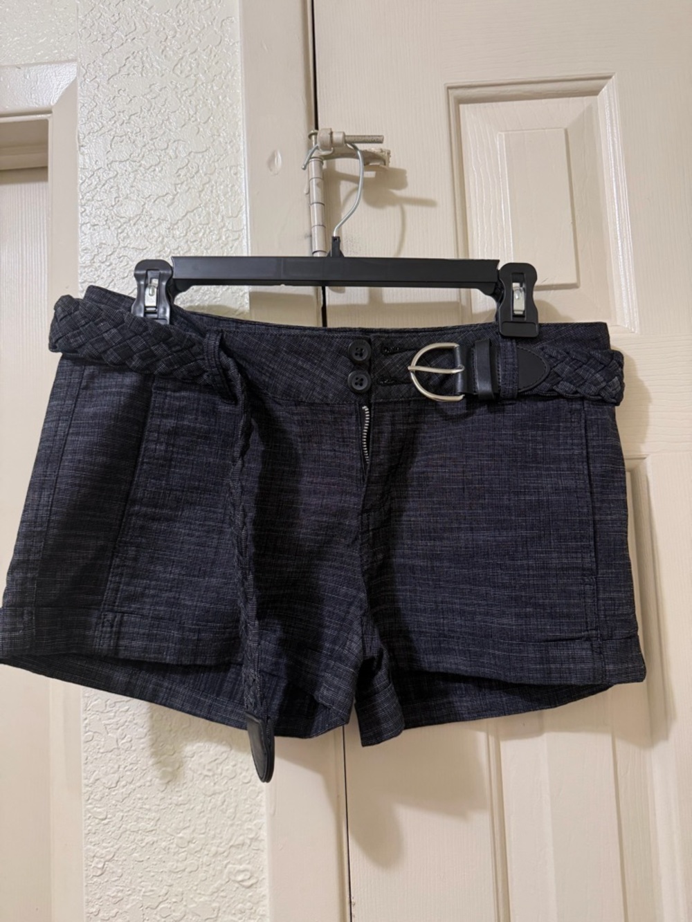 GuessTextured Black Shorts with Braided Belt